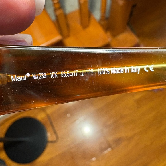 Maui Jim Lani MJ-239-10K Koa Tortoise Polarized Sunglasses 55.5-17 135 w/ Case - Picture 9 of 15